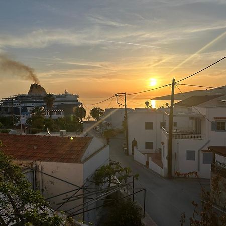 George Apartments Livádia Kültér fotó