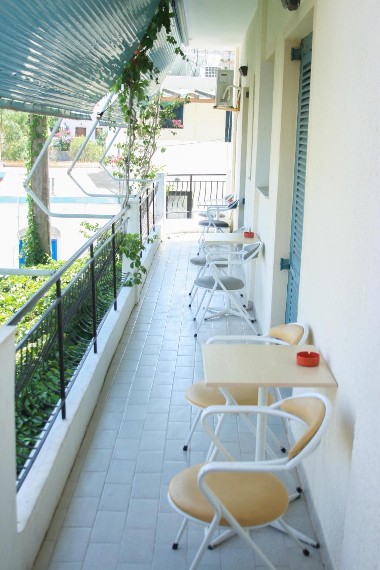 George Apartments Livádia Kültér fotó