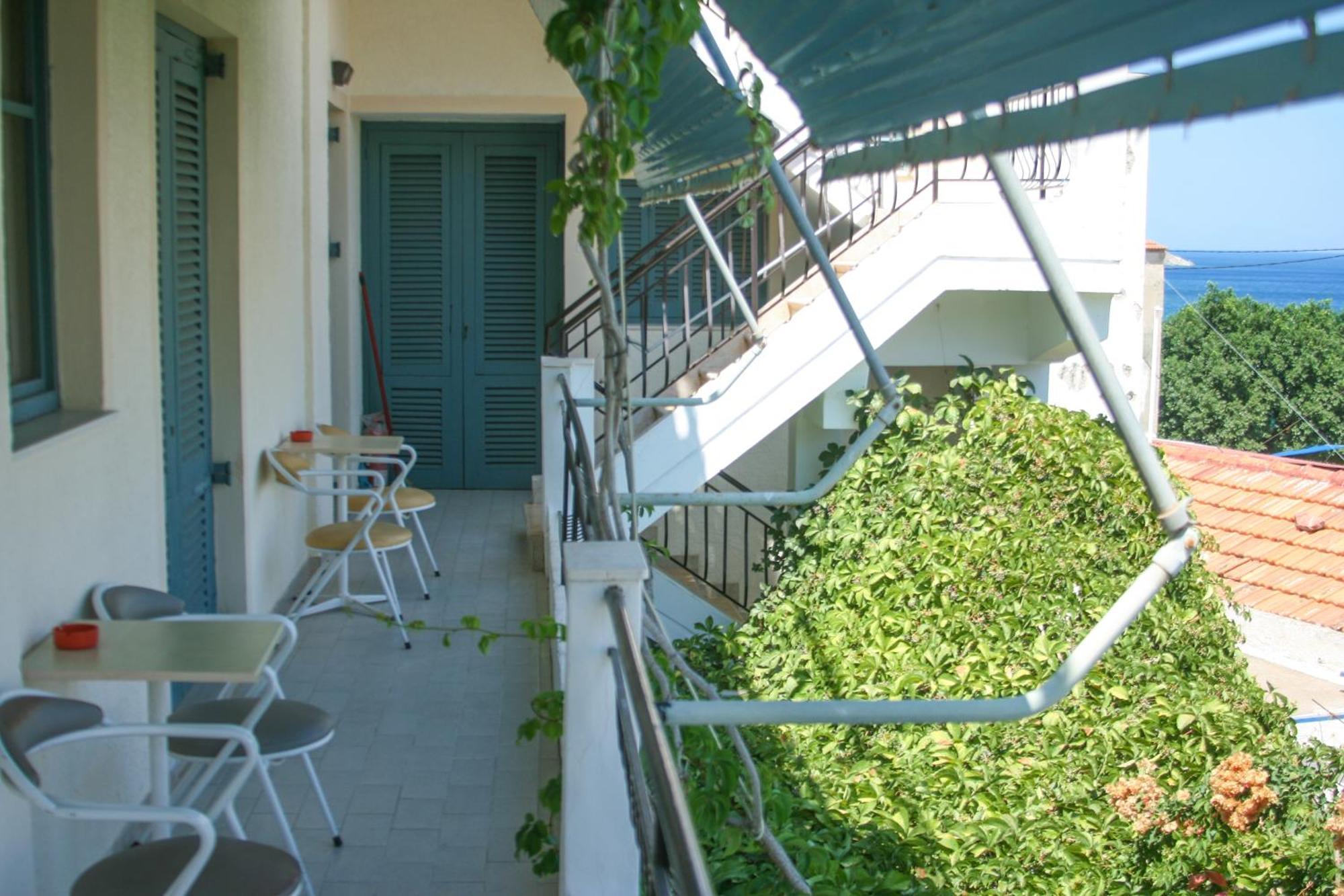 George Apartments Livádia Kültér fotó