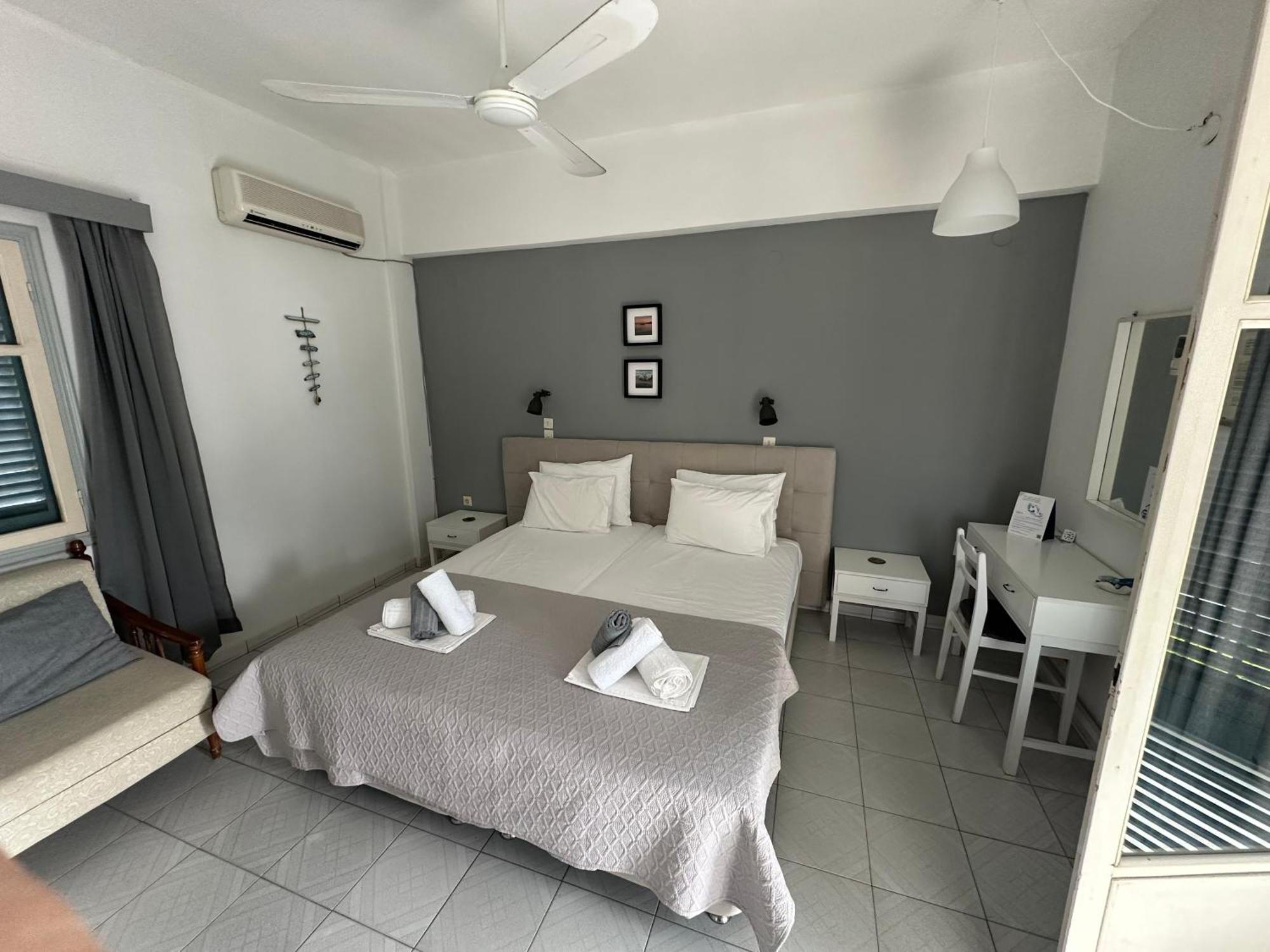 George Apartments Livádia Kültér fotó